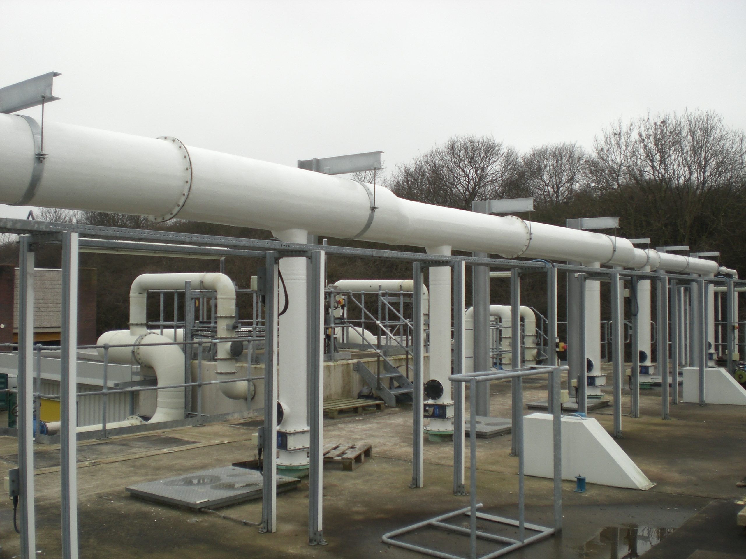 Cooling tower water distribution pipework